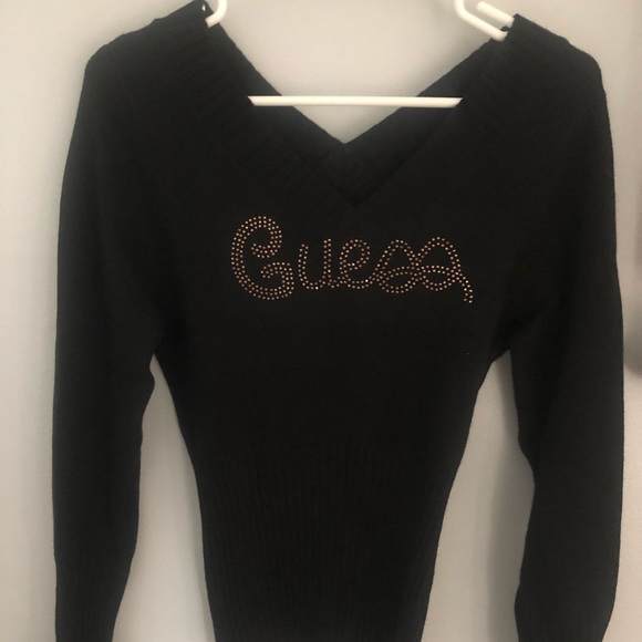 Women’s Guess v-neck sweater - Picture 2 of 7